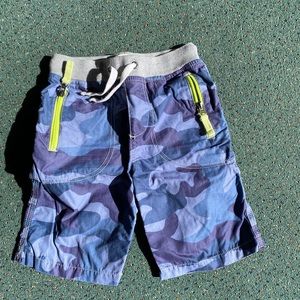 Mini Boden blue camo shorts